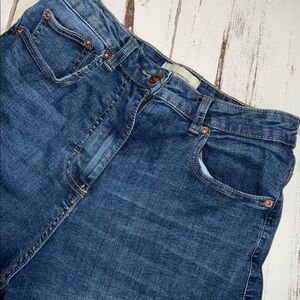 Ladies French Connection brand slightly cropped jeans. Perfect for spring!